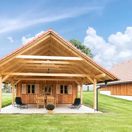 Holiday home Mit Gemeinsamen Pool *