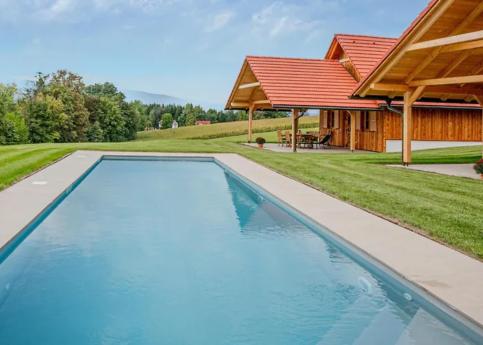 بيت للعطل Mit Gemeinsamen Pool *